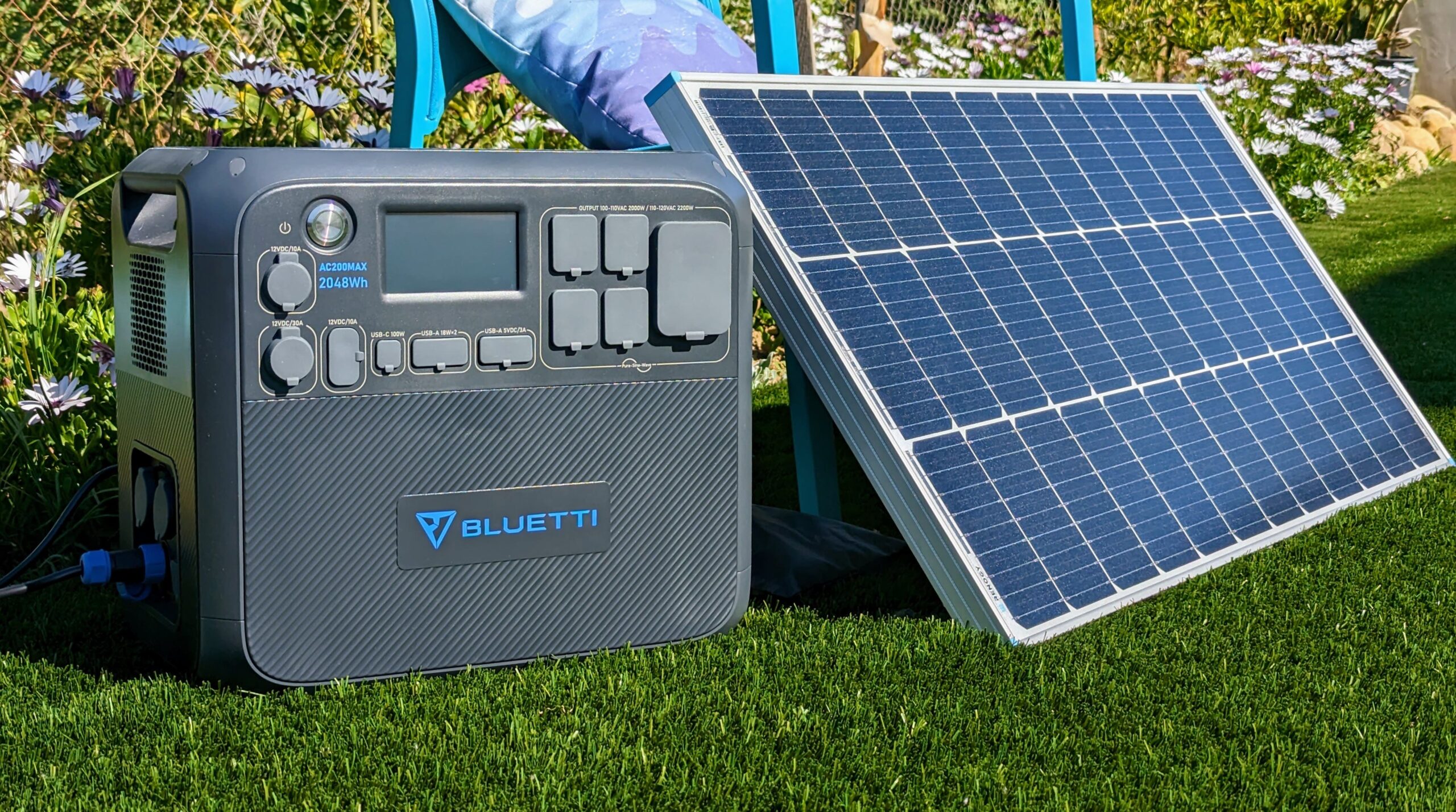 BLUETTI Portable Power Station 3000-Watt Portable Power Station (2 Solar  Panels Included) in the Portable Power Stations department at