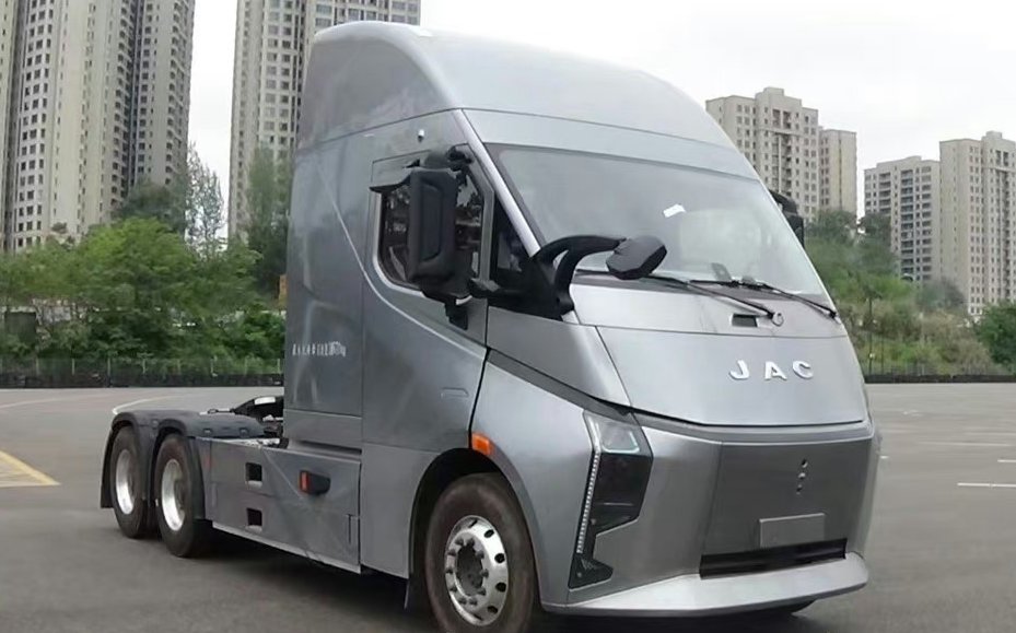 Tesla Semi–Like Electric Truck From JAC Spotted In China