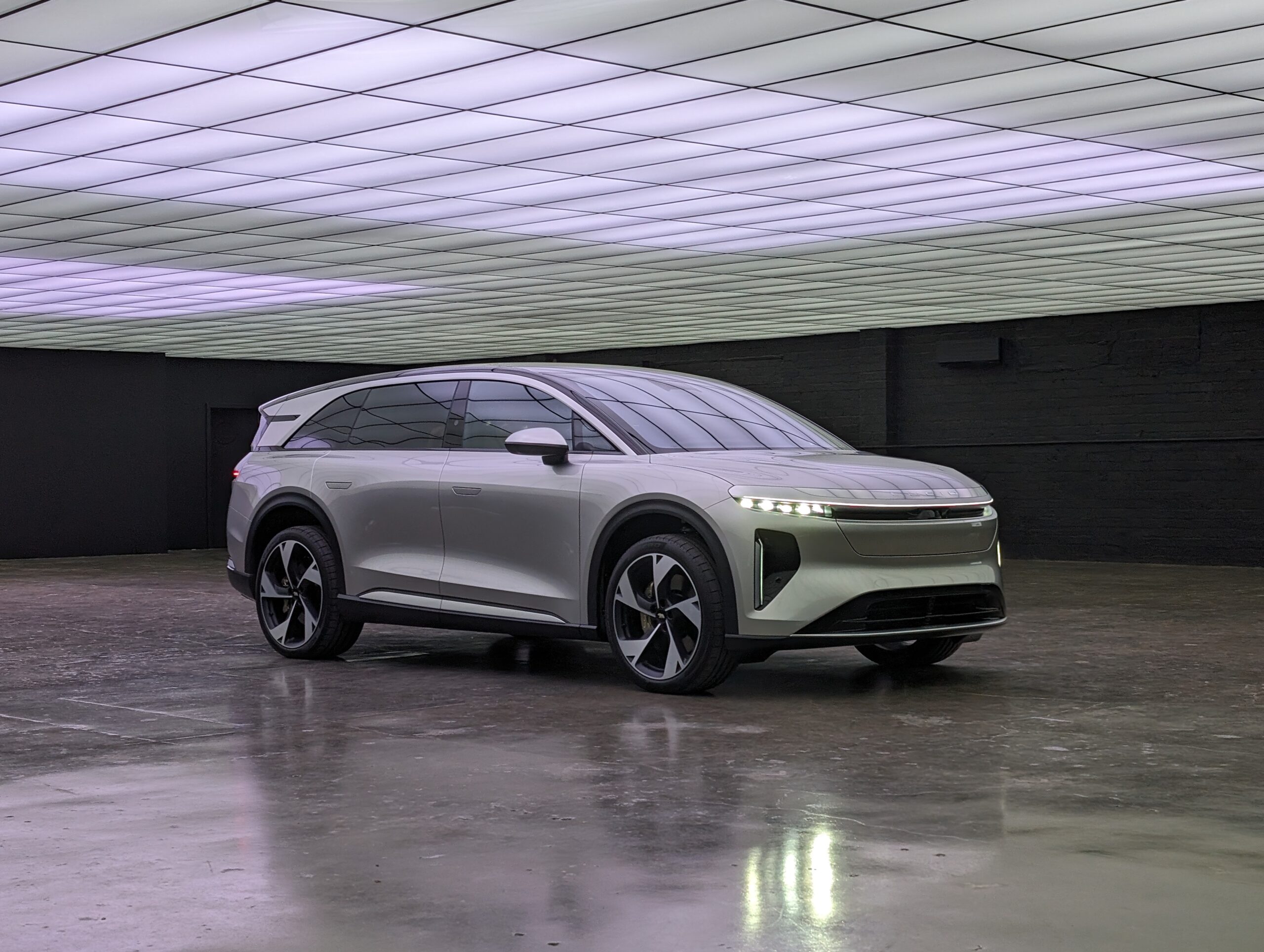 Lucid Gravity First Look: This Electric 3-Row SUV Is Better Than We Expected