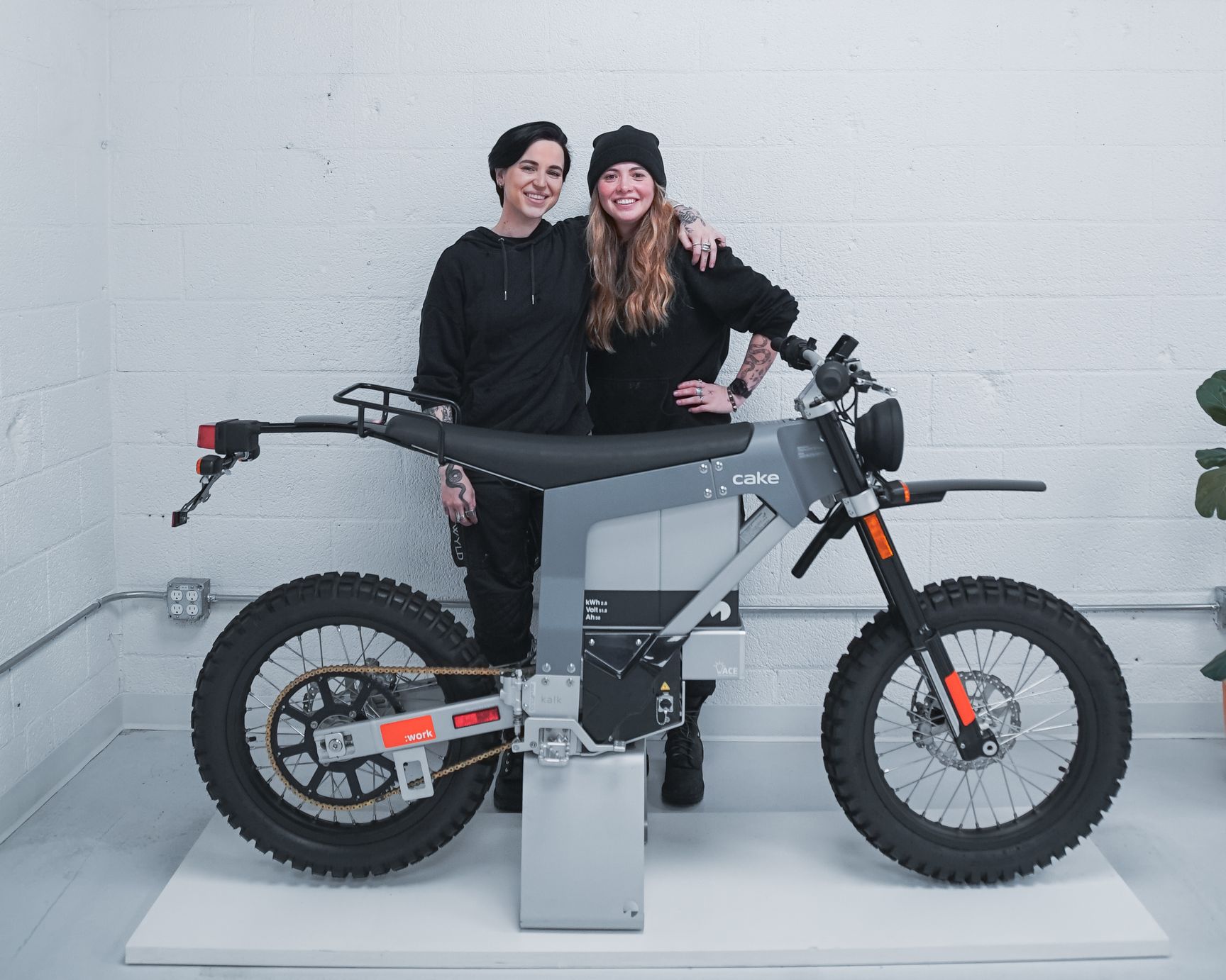 This Takes The CAKE: Women Riders Complete US Cross-Country Ride On Electric Motorcycles - CleanTechnica