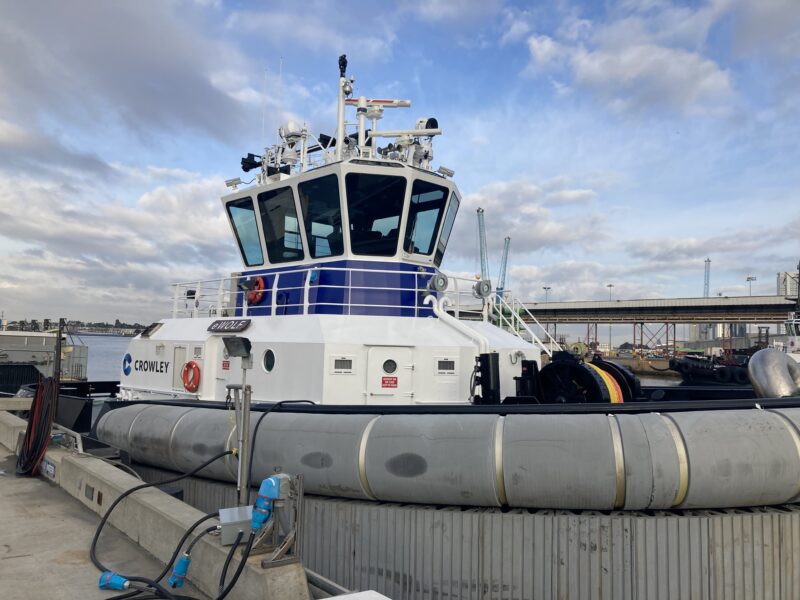 eWolf electric tugboat