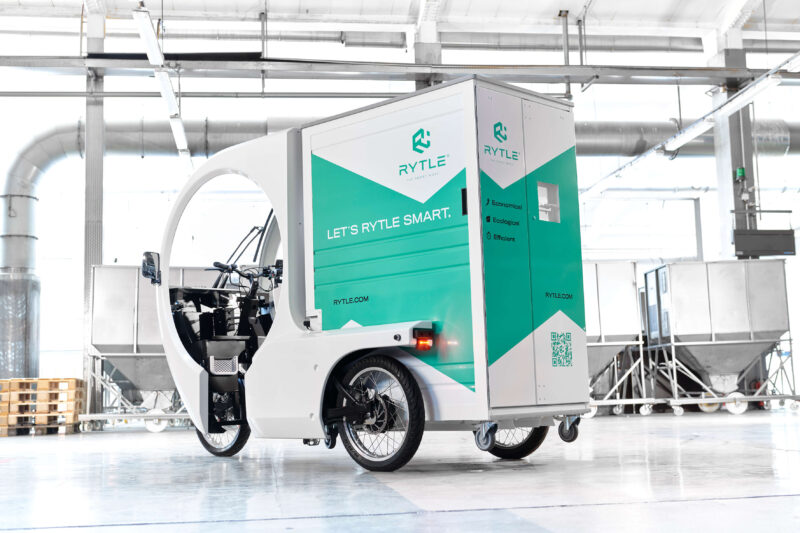 The RYTLE MovR3 e-cargo bike