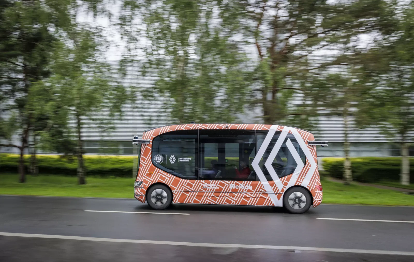 Autonomous Shuttles For Roland-Garros 2024: Renault Group To Launch An Ambitious Level 4 For Public Transportation - CleanTechnica