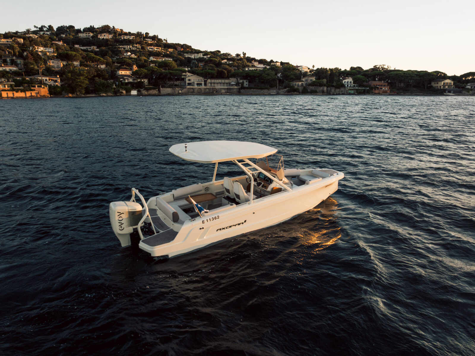 Axopar's Unique New Electric Boat Brand, AX/E, Is Powered By CleanTechnica Favorite Evoy - CleanTechnica