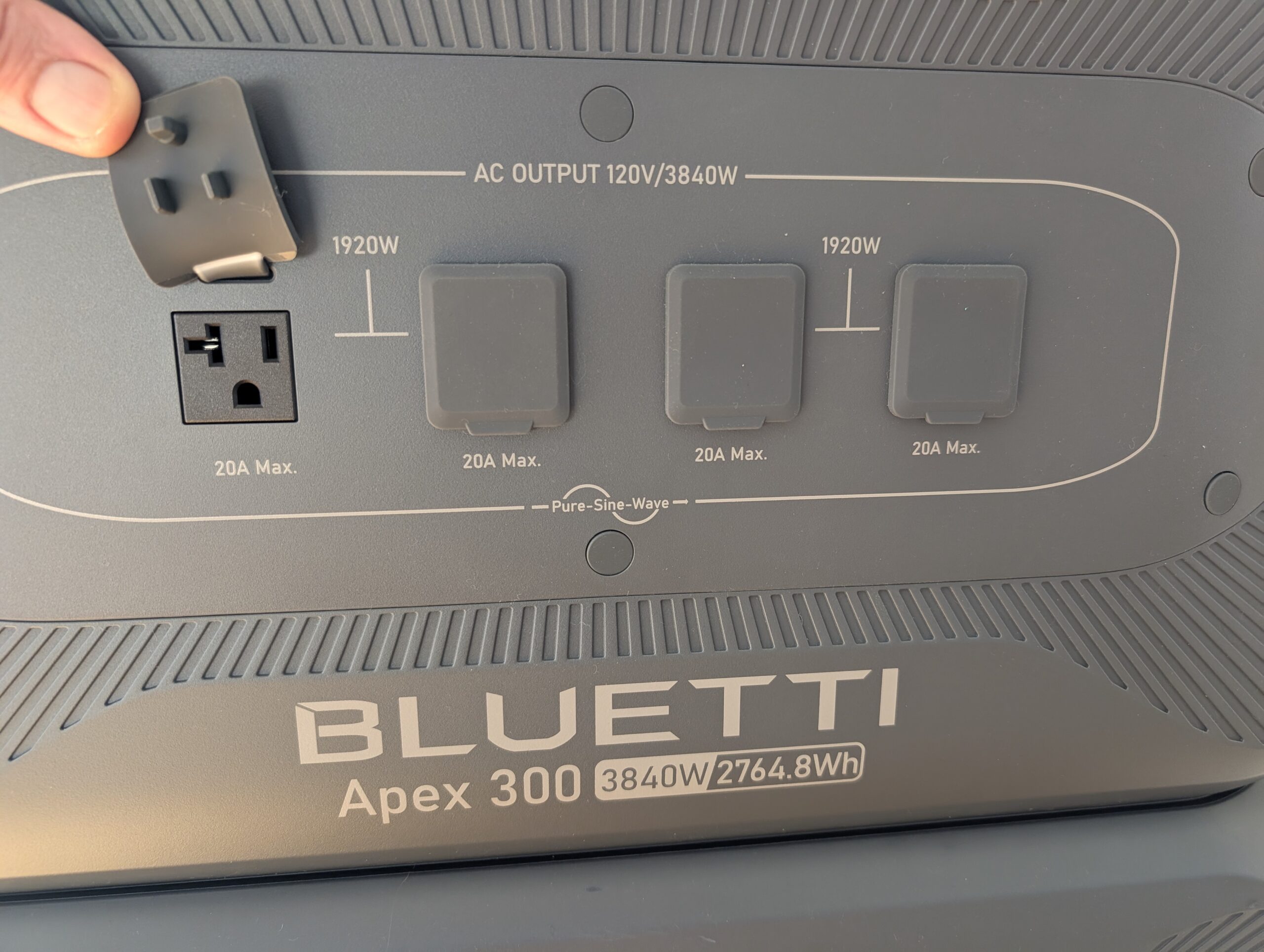 Bluetti Apex 300