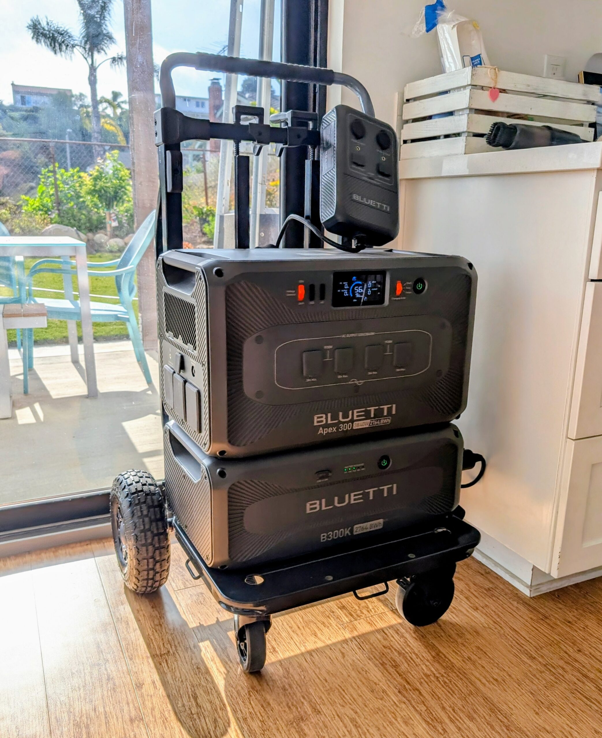 Bluetti Apex 300