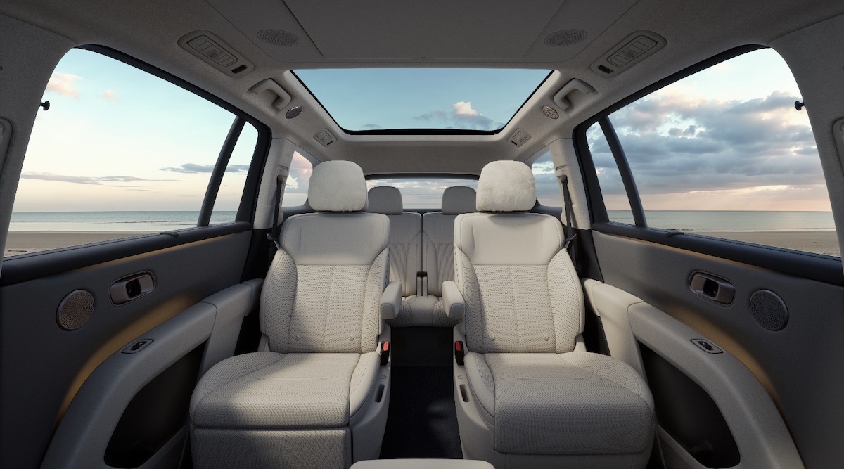 Li Auto Launches High-Tech 6-Seat Electric SUV, New Tesla Model Y Competitor - CleanTechnica