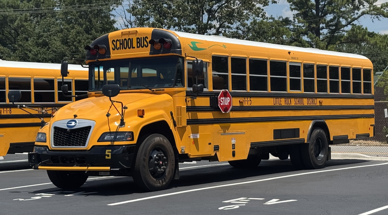 Blue Bird Delivers Electric School Bus Fleet to Little Rock School District in Arkansas - CleanTechnica
