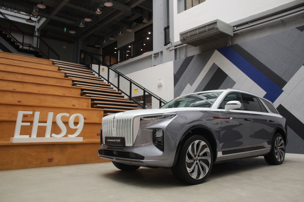 Hongqi Upgrades Luxury Lineup, Previews New PHEV - CleanTechnica