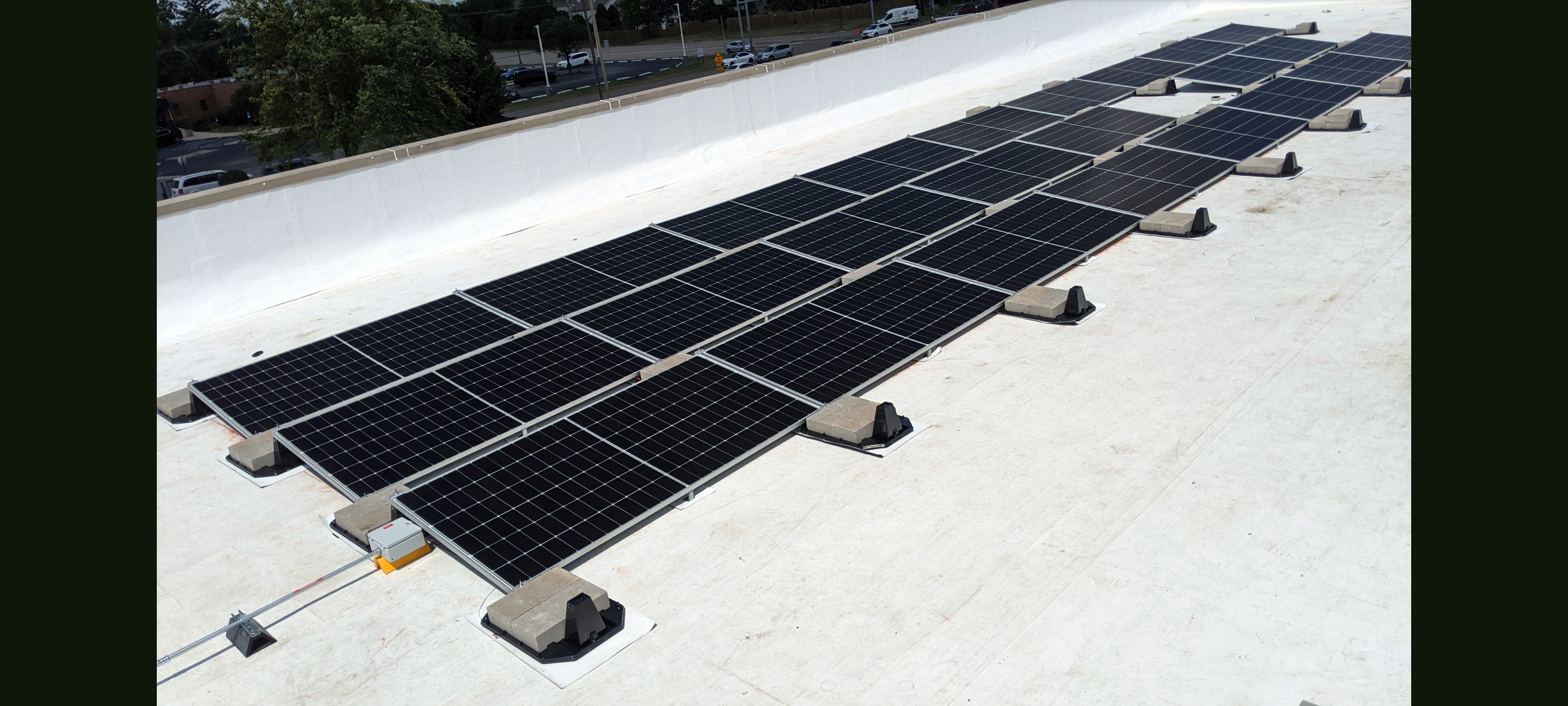 Solar Power Demonstration Project Completed At Chicago Area Shopping Plaza - CleanTechnica