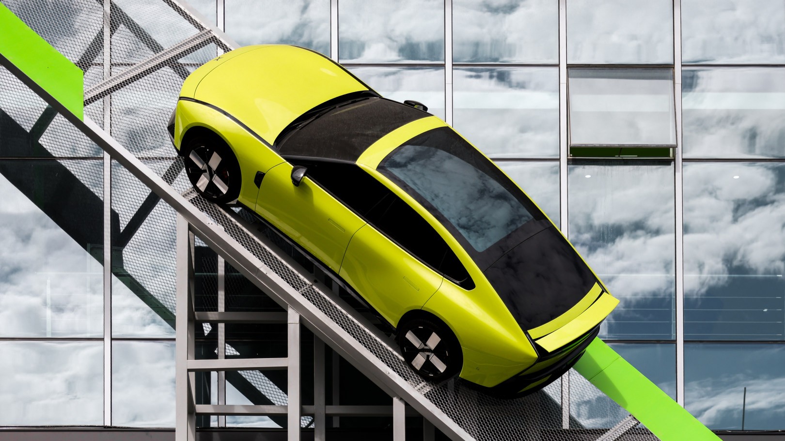 Khi Việc Điện Hóa Là Điều Được Mong Đợi, Các Nhà Sản Xuất Ô Tô Làm Thế Nào Để Đột Phá? - CleanTechnica