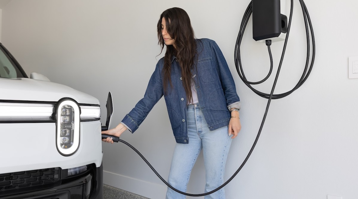 Rivian Mang Đến Cho Người Lái Xe Điện Một Lý Do Tuyệt Vời Khác Để Yêu Thích Xe Của Họ