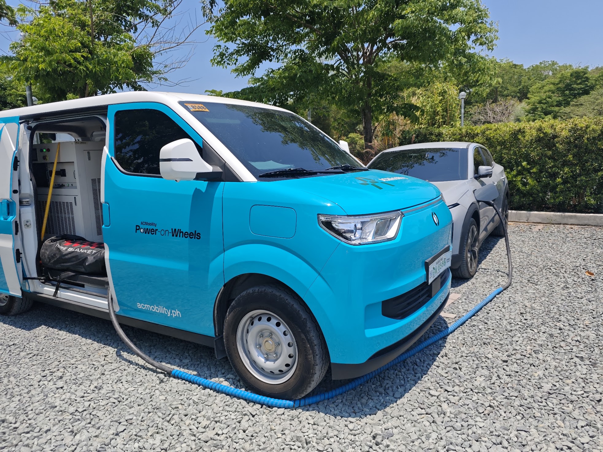 Deploying Mobile EV Charging Units: A Practical Guide to ACMobility’s Power-on-Wheels Model for Emerging Markets