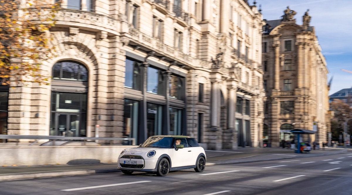 British Collaboration, Reinterpreted: The MINI Paul Smith Edition.