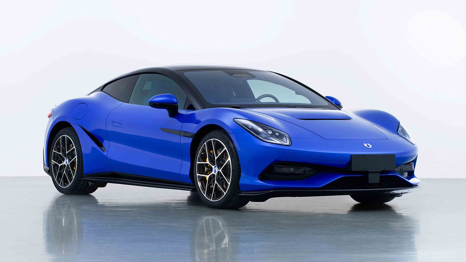 Denza Z Hardtop. 
