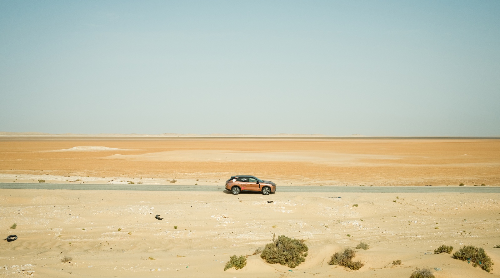 Lynk & Co 08 Demonstrates All-Round Capability on a 3,200+ km Desert Expedition