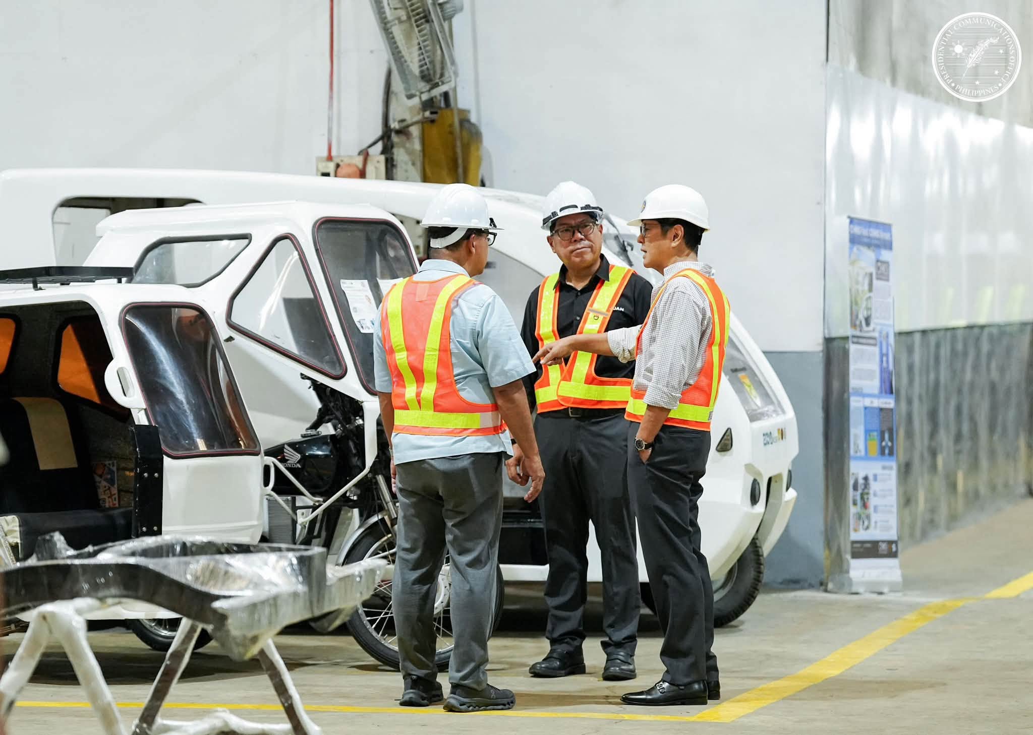 Philippine President Pushes Local Production of Electric Tricycles, Jeepneys - CleanTechnica
