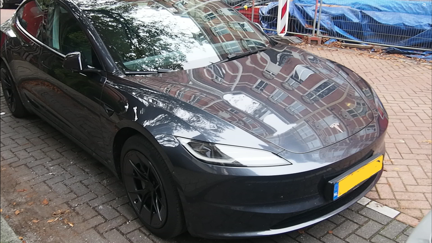 Comparing VLA 2.0 and Tesla's FSD in Amsterdam: Insights from the Model 3